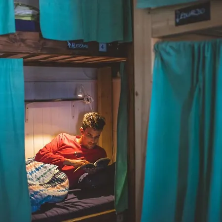 Albergue La Ventana Azul *